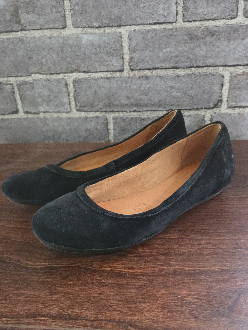Naturalizer Black Suede Ballet Flats